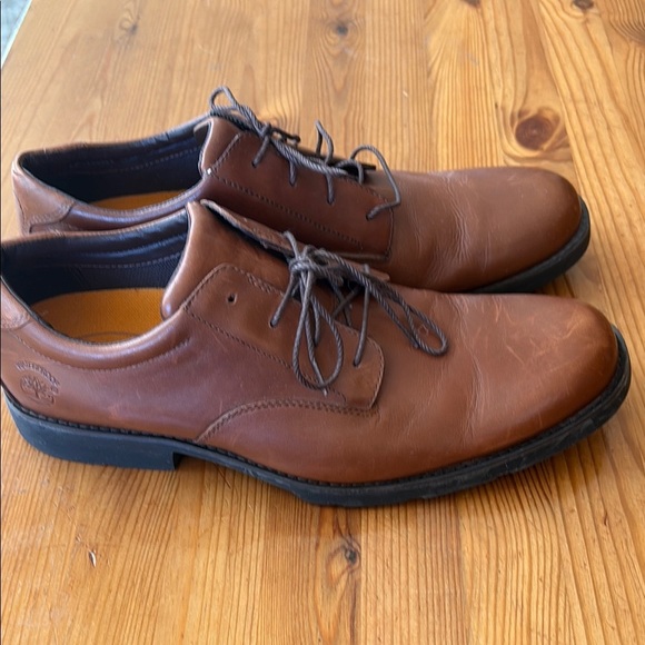 Timberland Brown Leather Oxfords with Classic Design - Picture 7 of 13